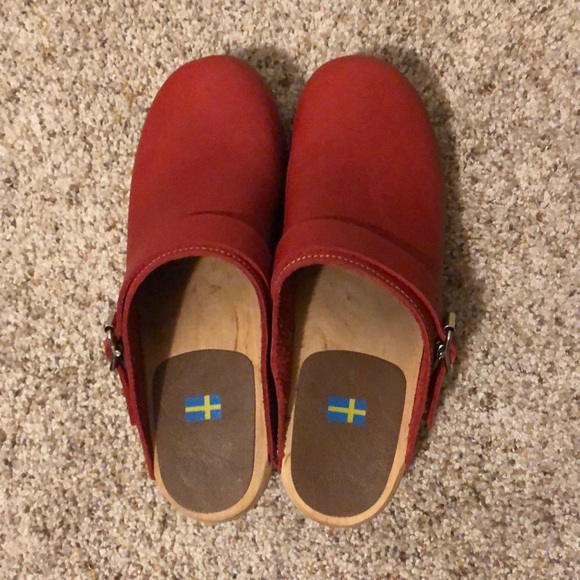 MIA red Alma clog. Worn once. - Picture 3 of 5